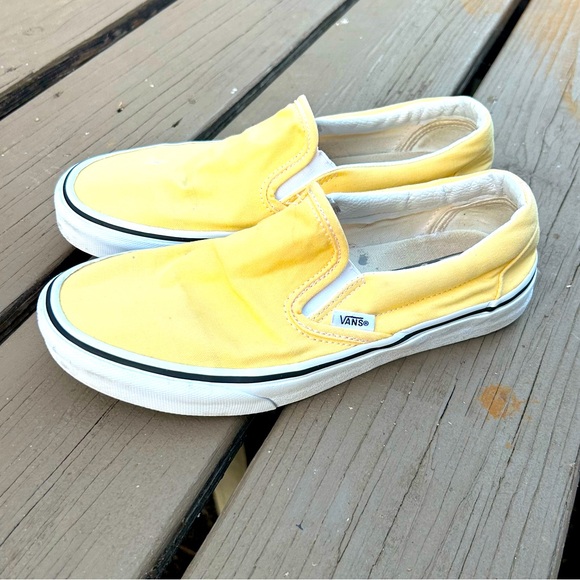 VANS Classic Slip-On Pastel Mono Light Yellow Canvas Upper | Unisex Size W8 M6.5 - Picture 2 of 11